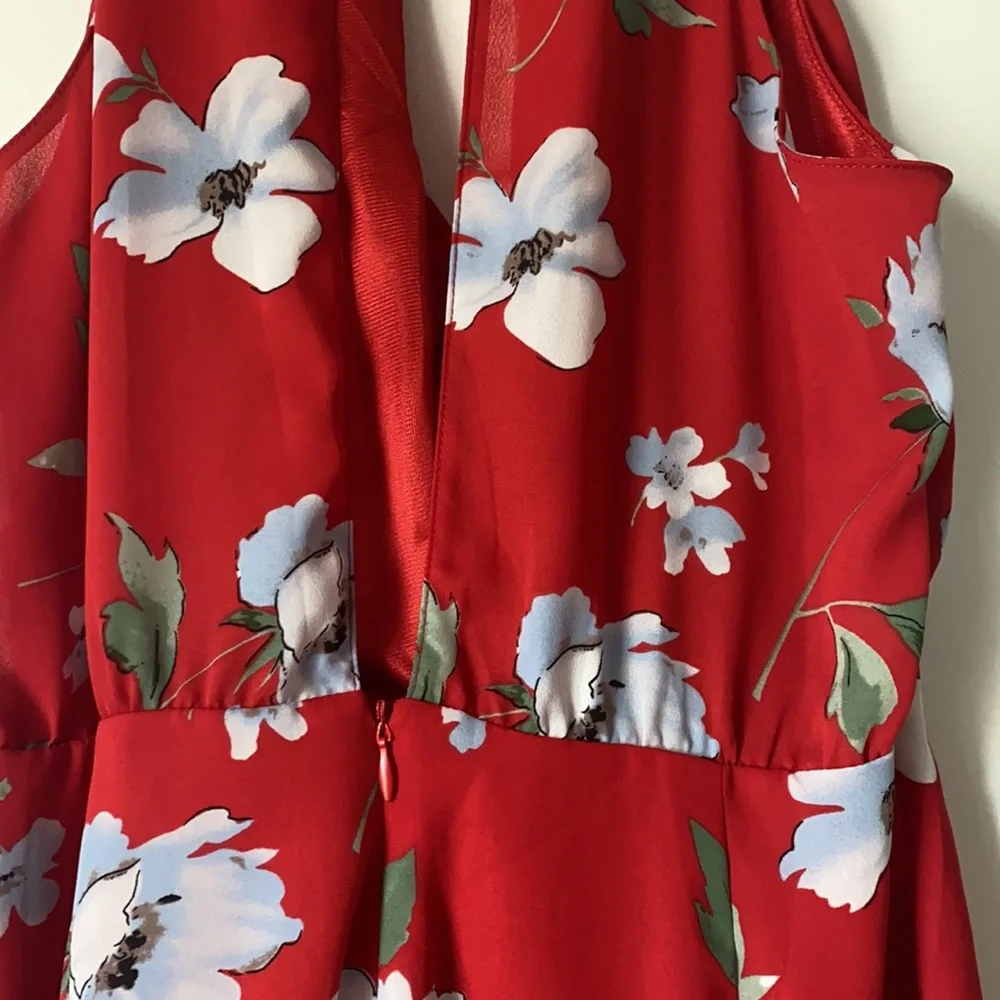 RED ROMPER - Picture 4 of 4